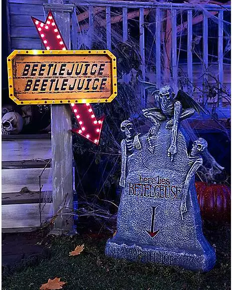 Light-Up LED Hanging Marquee Beetlejuice Sign - Image 3