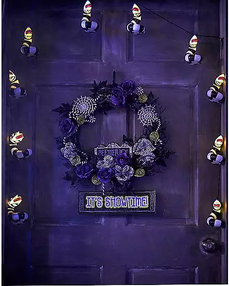 It's Showtime Wreath - Beetlejuice - Image 3